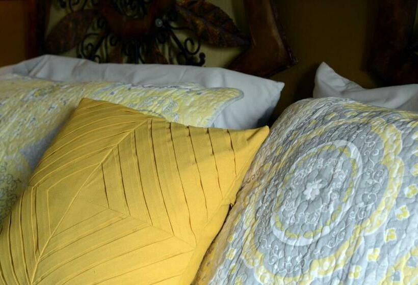 스탠다드 룸 킹사이즈 침대, Hostal Villa Toscana