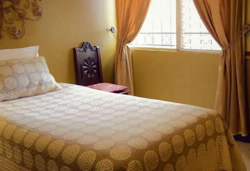 اتاق استاندارد یک نفره, Hostal Villa Toscana