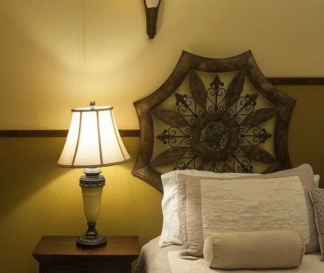 اتاق استاندارد سه نفره, Hostal Villa Toscana