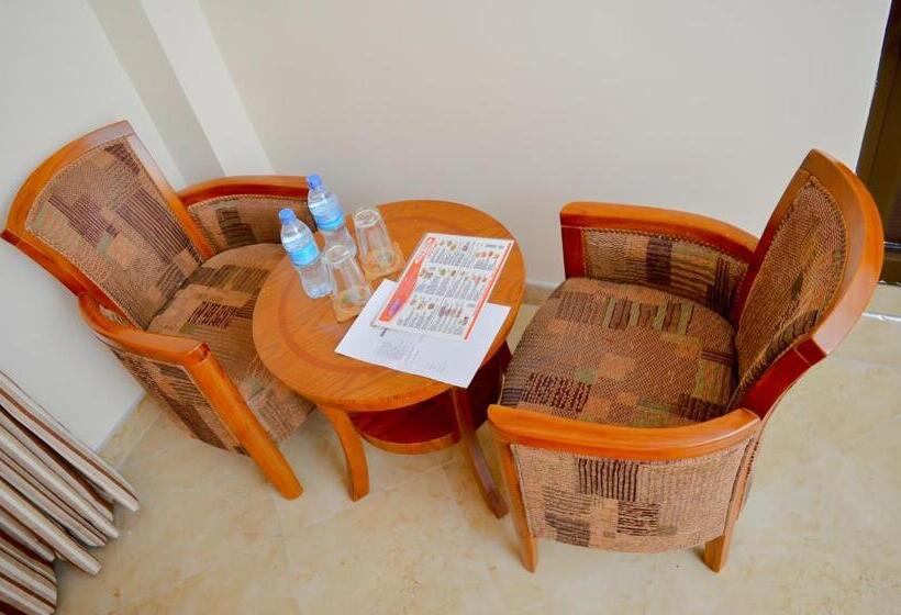 اتاق لوکس, Silver Paradise