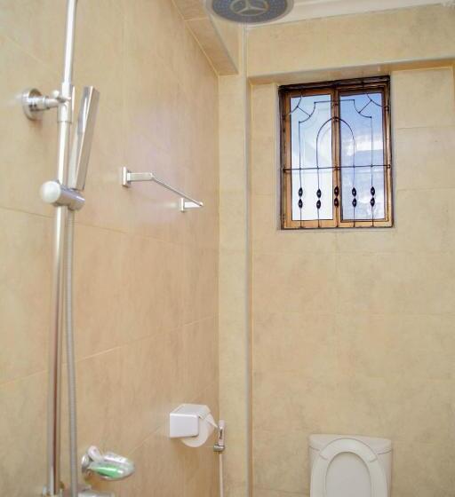 اتاق لوکس, Silver Paradise