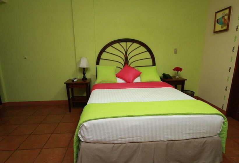 اتاق استاندارد چهار تخته, Colibri