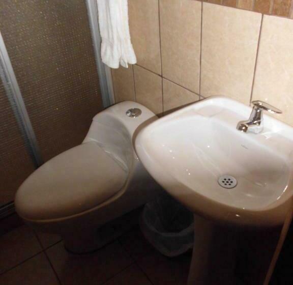 اتاق خانوادگی, Crysol Center