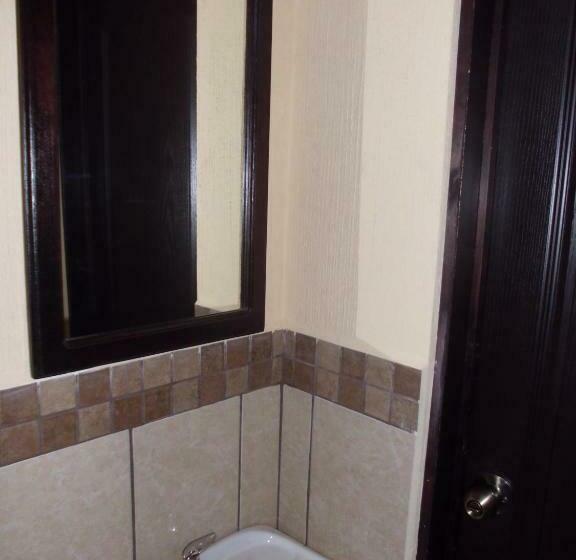 اتاق خانوادگی, Crysol Center