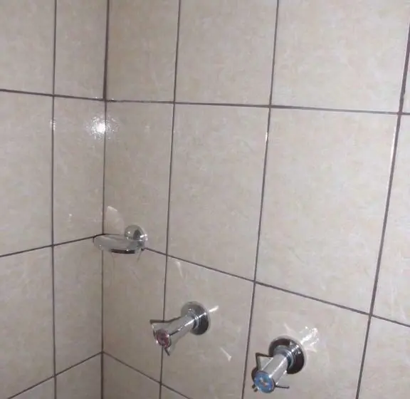اتاق خانوادگی, Crysol Center