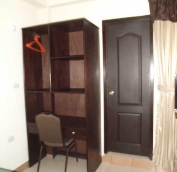 اتاق خانوادگی, Crysol Center