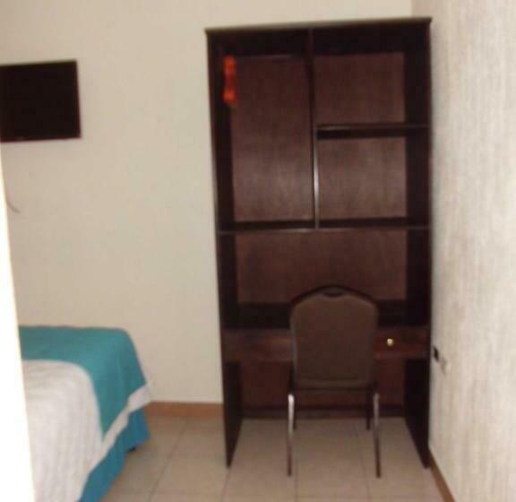 اتاق خانوادگی, Crysol Center