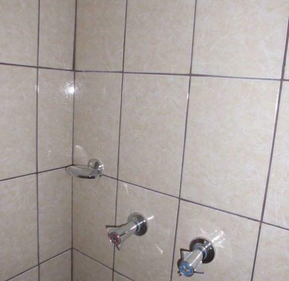 اتاق خانوادگی, Crysol Center