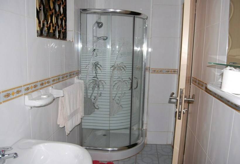 اتاق استاندارد, Kakanyero