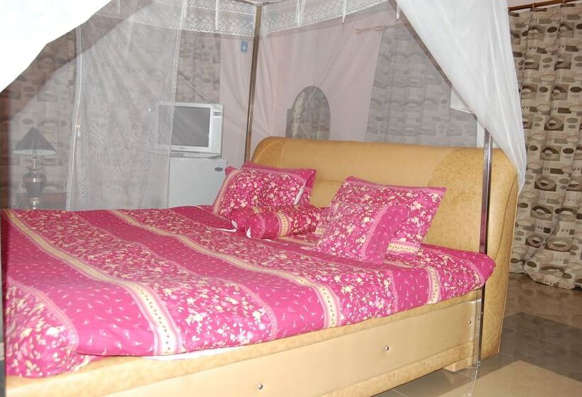 اتاق خانوادگی, Kakanyero