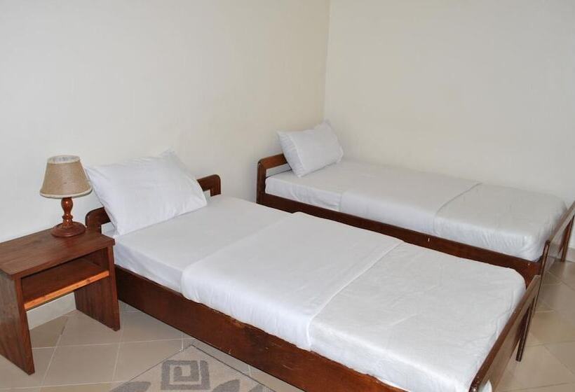 اتاق استاندارد, Little Woods Inn