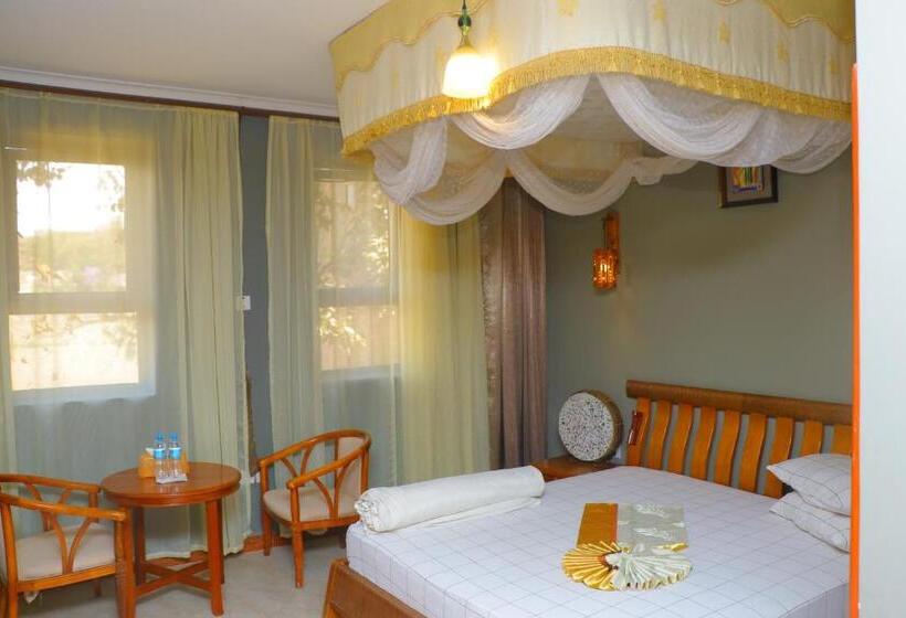 اتاق استاندارد سه نفره, Lush Garden