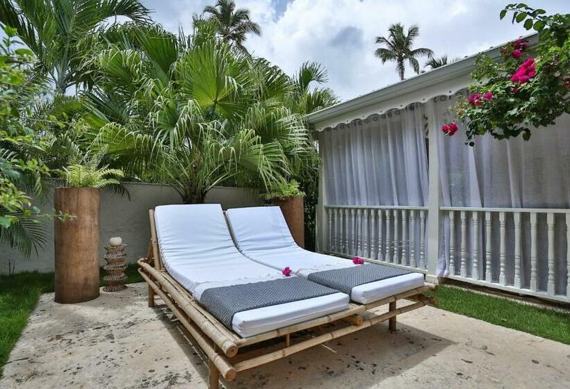 ویلای یک اتاق خوابه با استخر شنا, Mahona Boutique