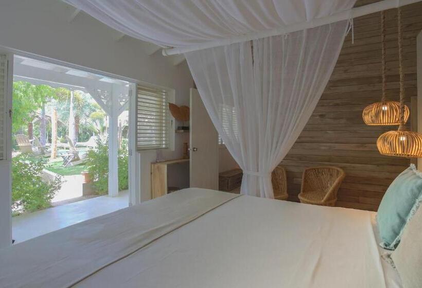 اتاق سوپریور سه تخته, Mahona Boutique