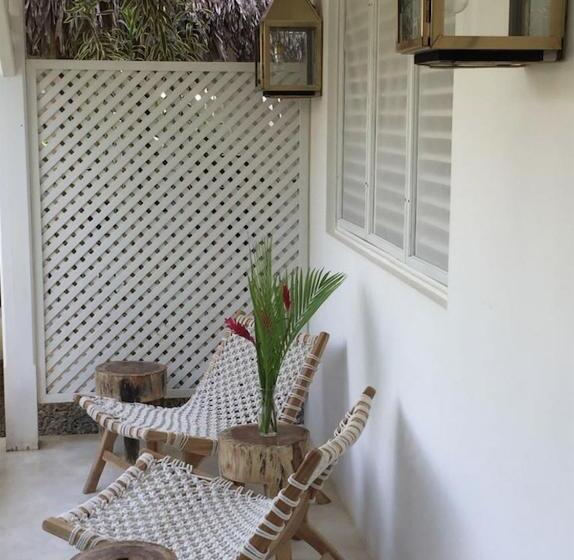 اتاق سوپریور سه تخته, Mahona Boutique