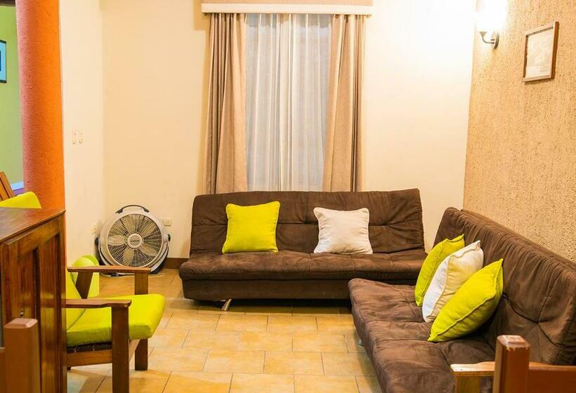 سوییت, Mansión Los Guichos