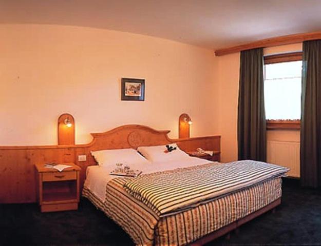 Семейный Номер, Mondeval