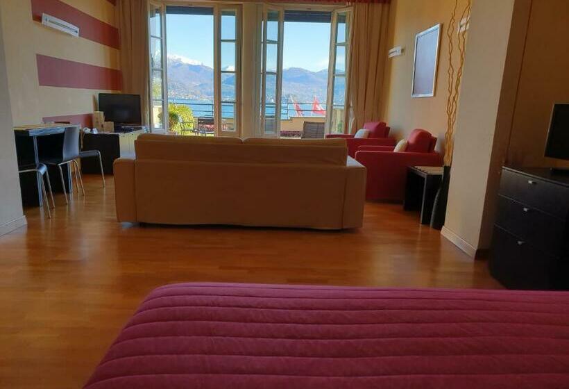 Suite with lake view, Residence La Luna Nel Porto