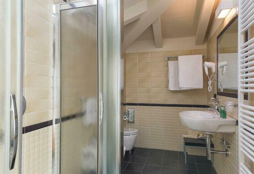Suite with lake view, Residence La Luna Nel Porto