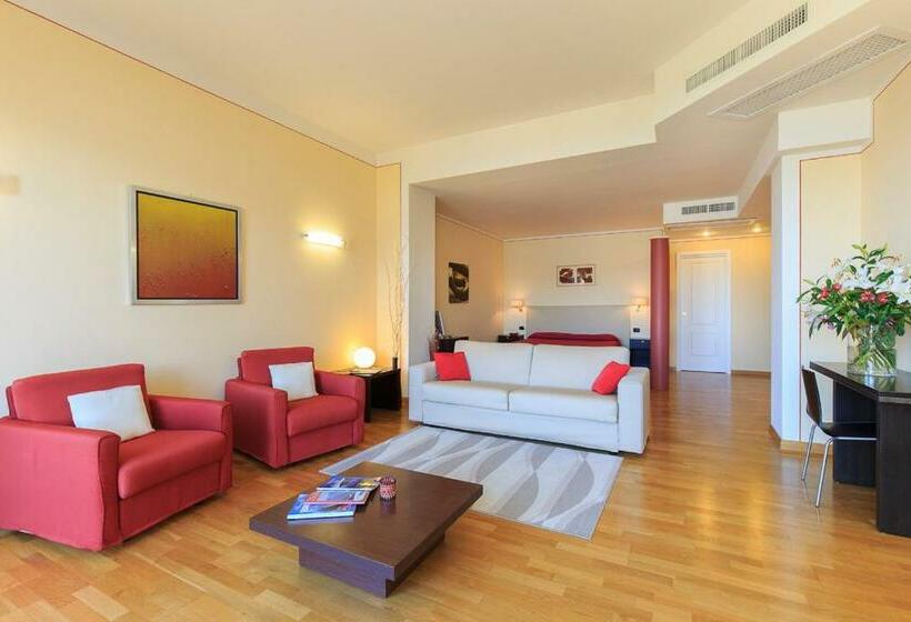 Suite with lake view, Residence La Luna Nel Porto