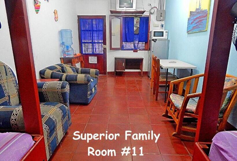 חדר משפתחתי סופריור, Rositas