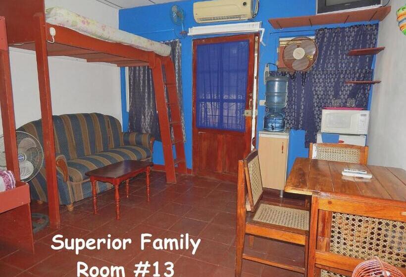 חדר משפתחתי סופריור, Rositas