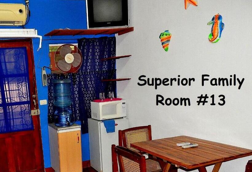 חדר משפתחתי סופריור, Rositas