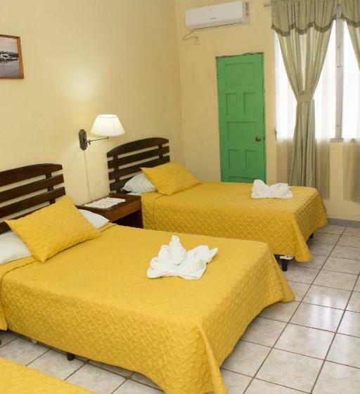 اتاق استاندارد سه نفره, Sabana