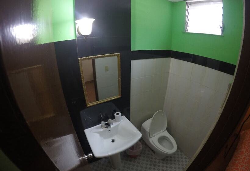 标准三人间, Villa Del Mar