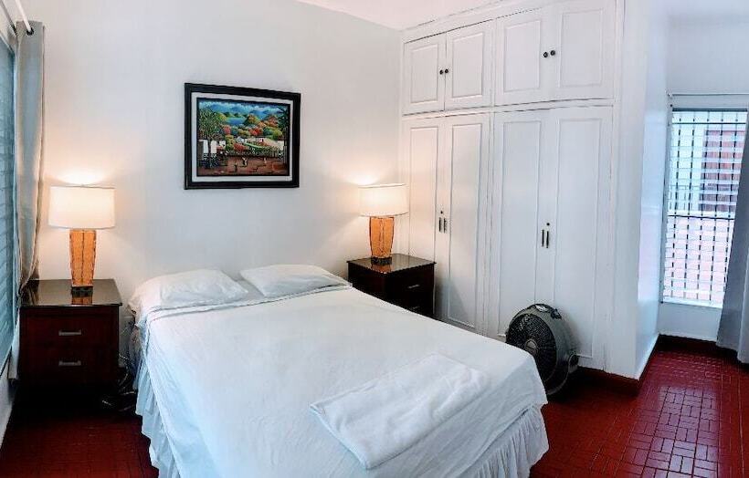 اتاق استاندارد, Palmira Hostel