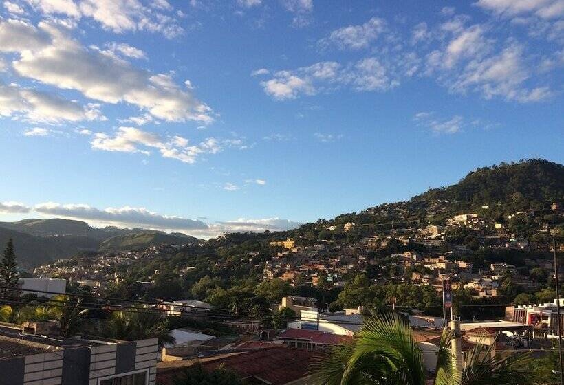 تختخواب در اتاق مشترک, Palmira Hostel