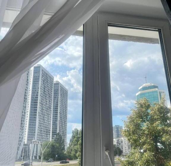 Economy-huone, Uneed Rooms Sakvoiaj