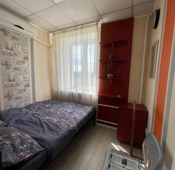Basic-huone, Uneed Rooms Sakvoiaj