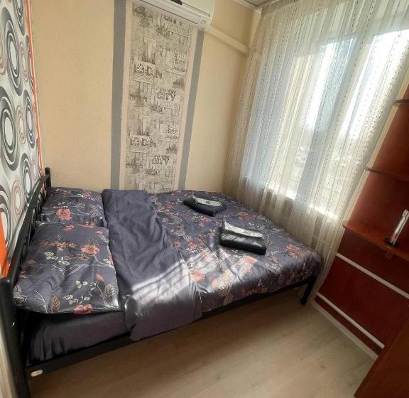 Basic-huone, Uneed Rooms Sakvoiaj