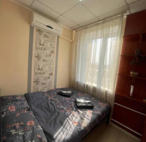 Basic-huone, Uneed Rooms Sakvoiaj