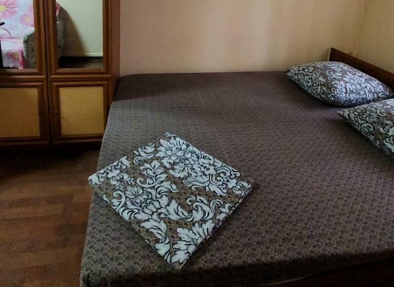 Standard Neljän Hengen Huone, Uneed Rooms Sakvoiaj