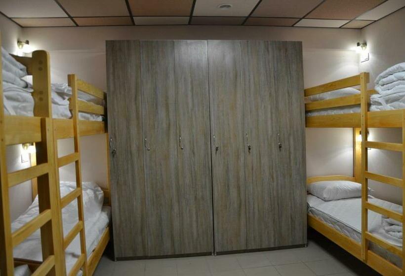 تختخواب در اتاق مشترک, Hostel Vshokoladi
