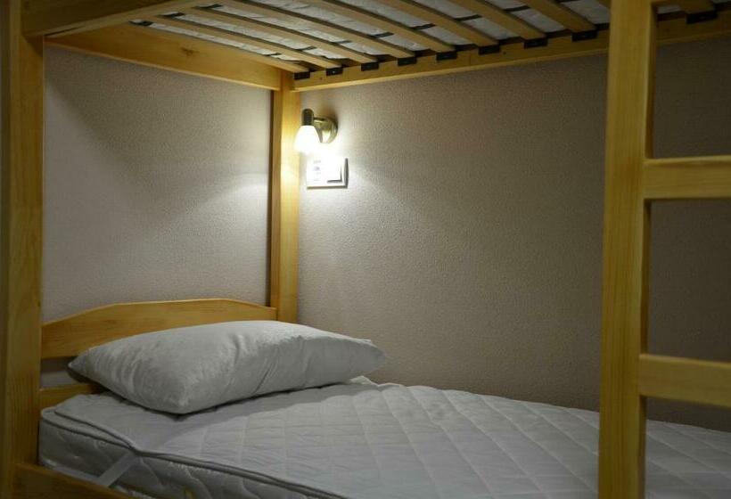 Vuode Makuusalissa, Hostel Vshokoladi