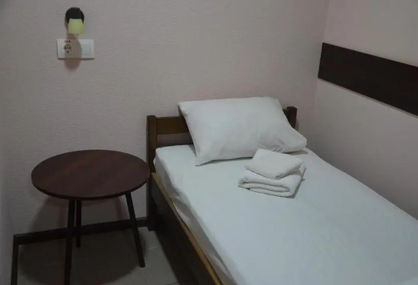 اتاق استاندارد یک نفره, Hostel Vshokoladi