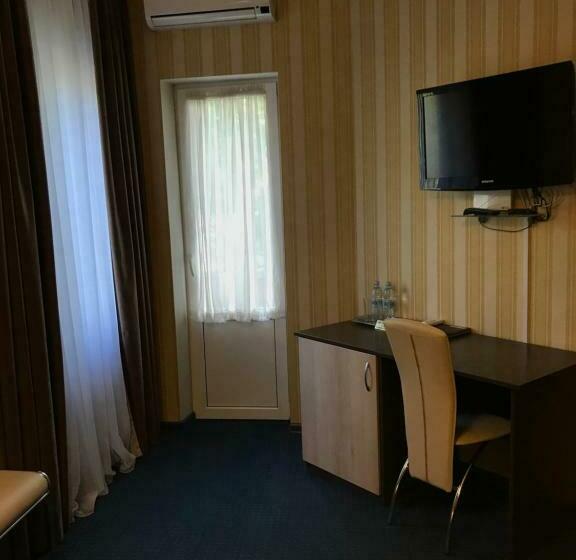 バルコニー付きスタンダードルーム, Aragvi