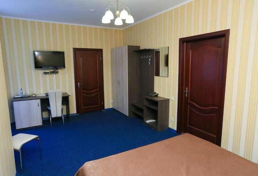 バルコニー付きスタンダードルーム, Aragvi