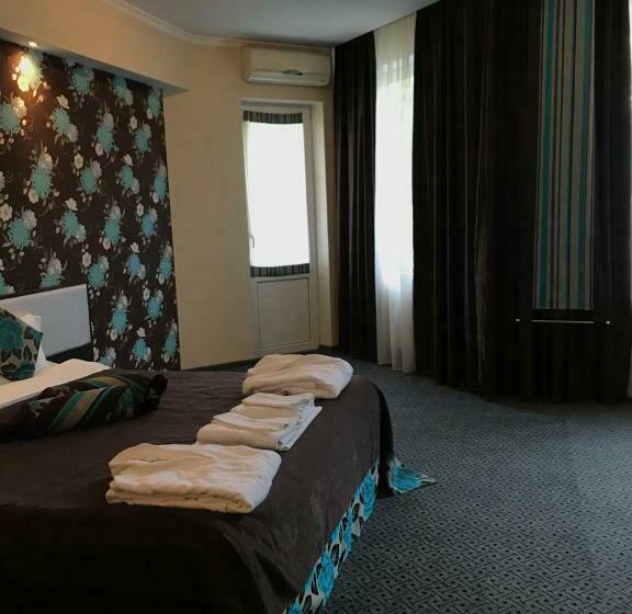 バルコニー付スイート, Aragvi