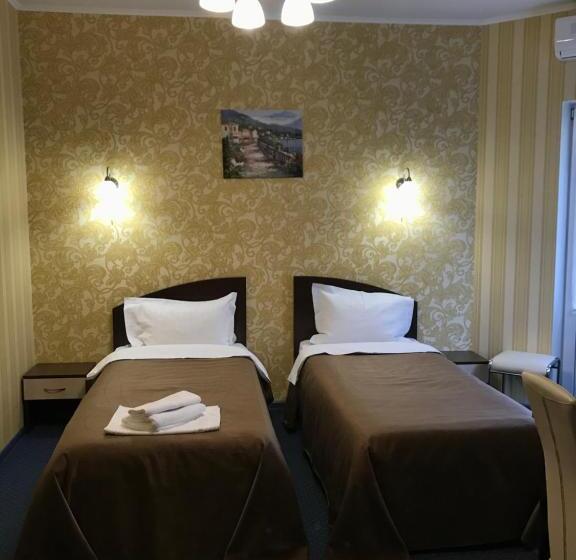 バルコニー付きスタンダードルーム, Aragvi