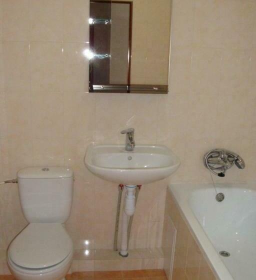 آپارتمان خانوادگی, Art Avenue Apart