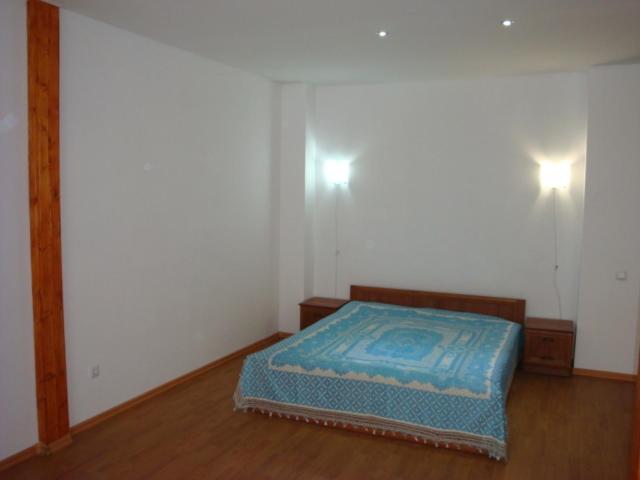 استودیوی استاندارد, Art Avenue Apart