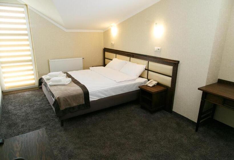 اتاق کلاس بیزنس, Avalon Palace