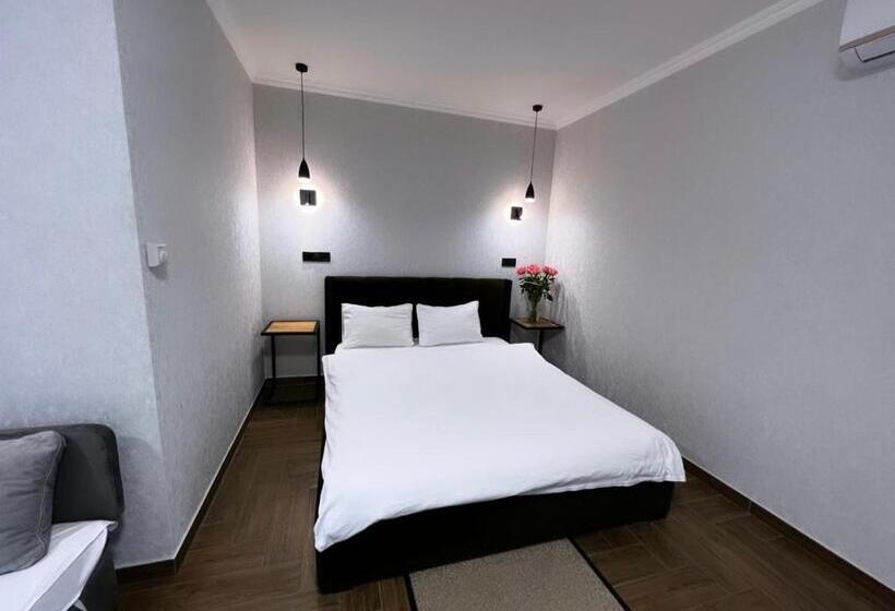 اتاق استاندارد, Avalon Palace