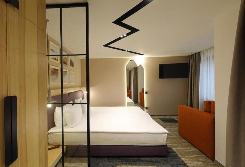 اتاق لوکس با بالکن, Bukovel