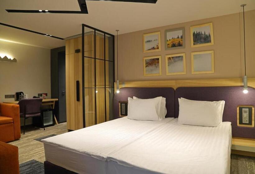 اتاق لوکس با بالکن, Bukovel