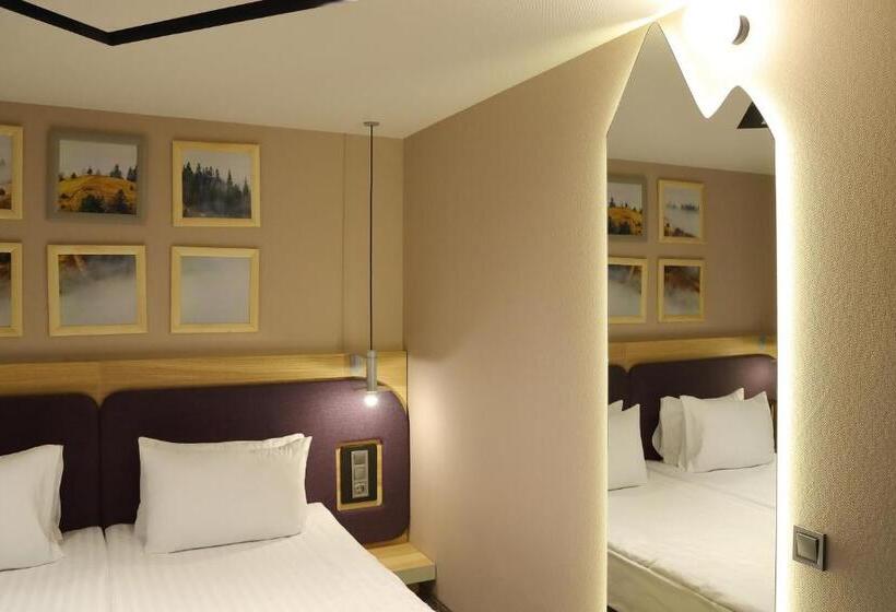 اتاق لوکس با بالکن, Bukovel